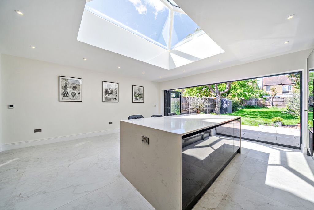 Property photo 1 of 17 1449337-14-69F0Ea...