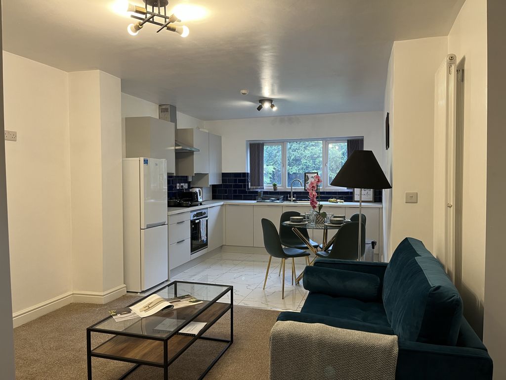 Property photo 1 of 5 St James's Road, Dudley Dy1