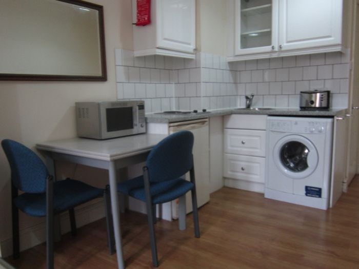 Property photo 1 of 4 007