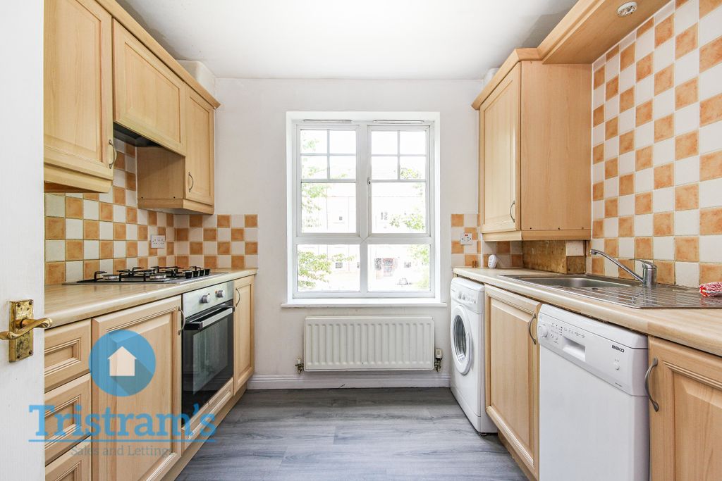 Property photo 2 of 11 Img_3042