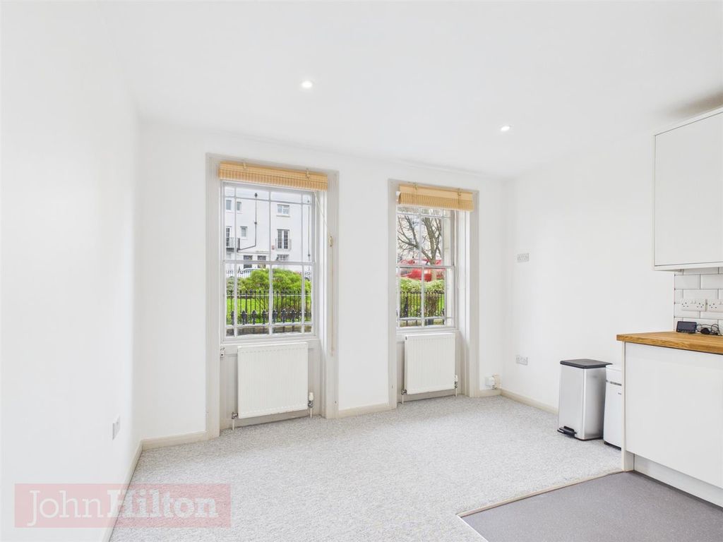 Property photo 3 of 8 Cam02534G0-Pr0647-Still004.Jpg