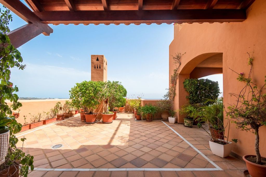 Property photo 2 of 40