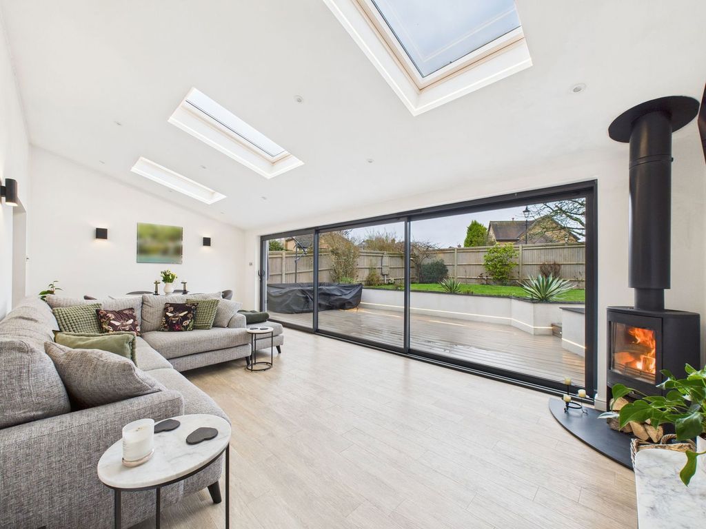 Property photo 2 of 19