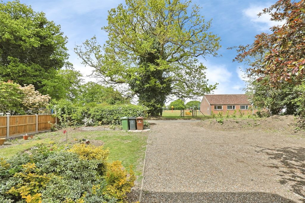 Property photo 3 of 19