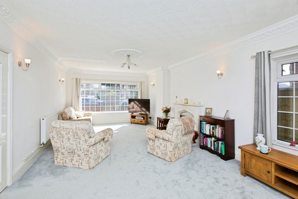 Property photo 2 of 20 Pbox-Img.Jpg