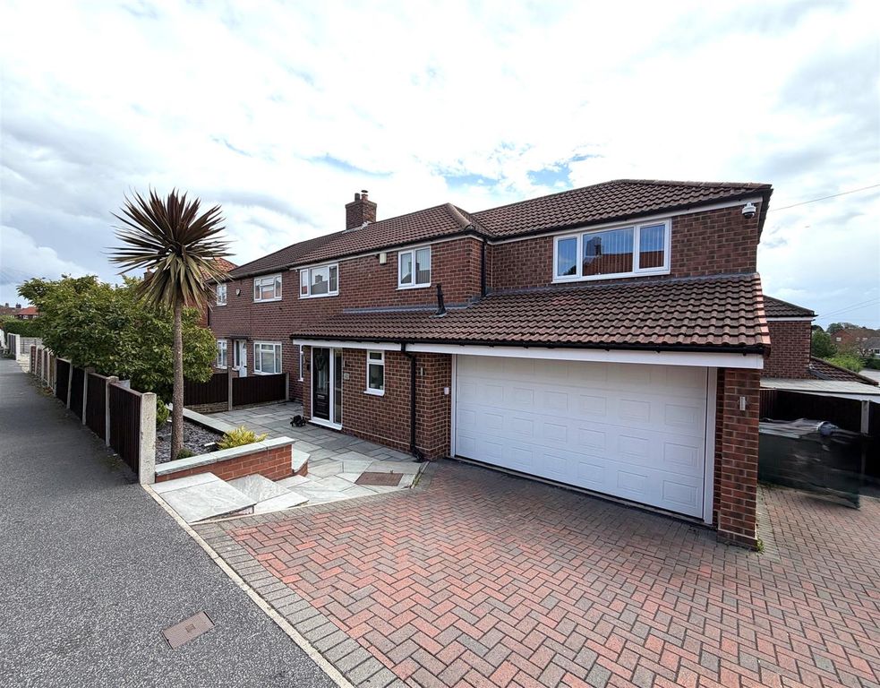 Property photo 1 of 36