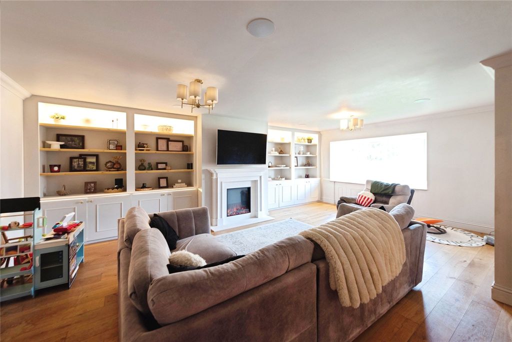 Property photo 2 of 19 Picture No. 10