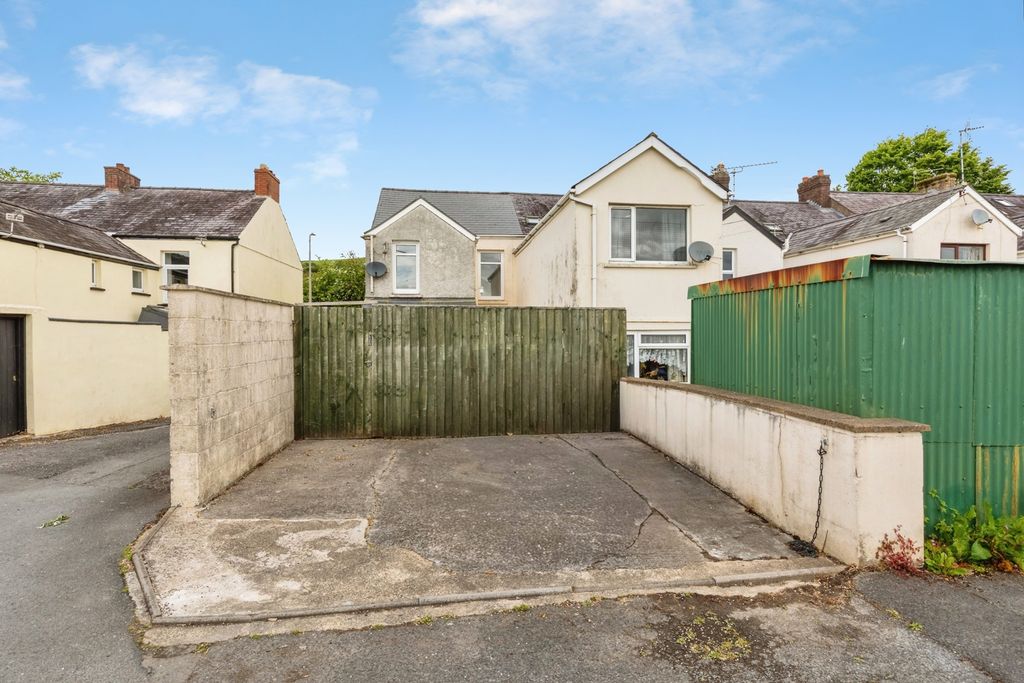 Property photo 2 of 24 Pbox-Img.Jpg