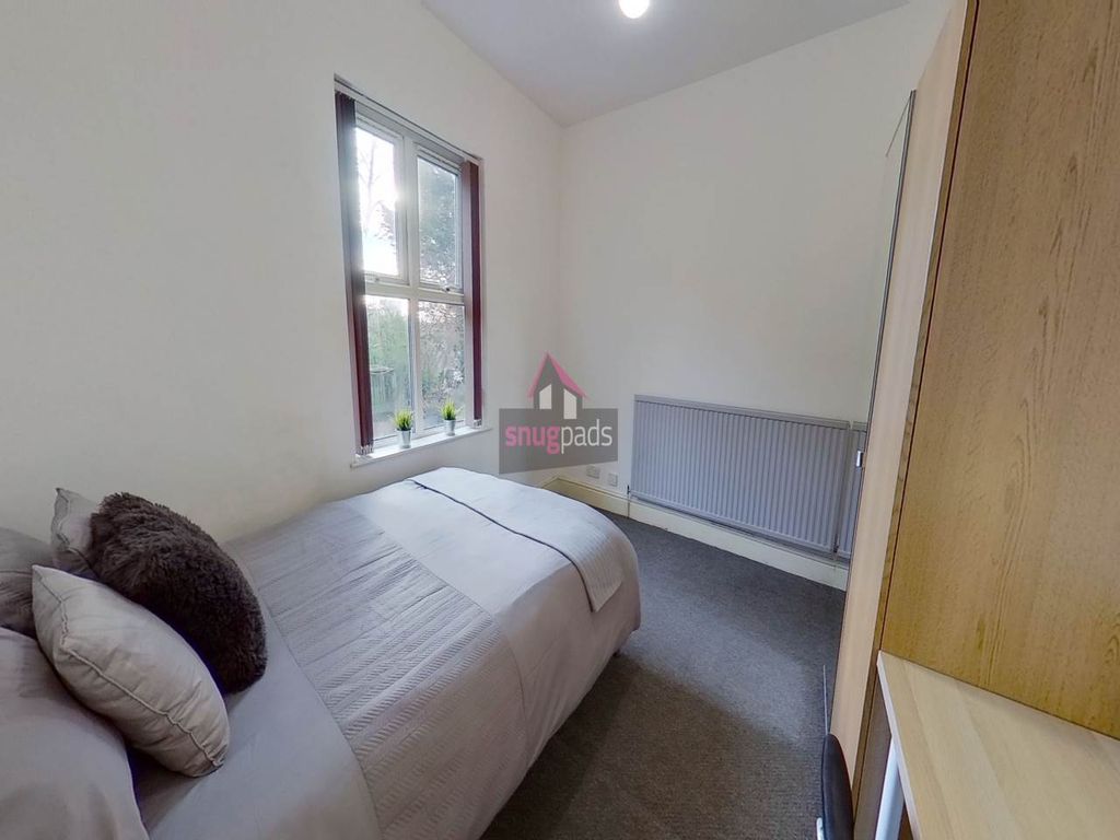 Property photo 3 of 9 R4c