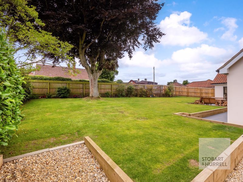 Property photo 2 of 28 Rear Garden