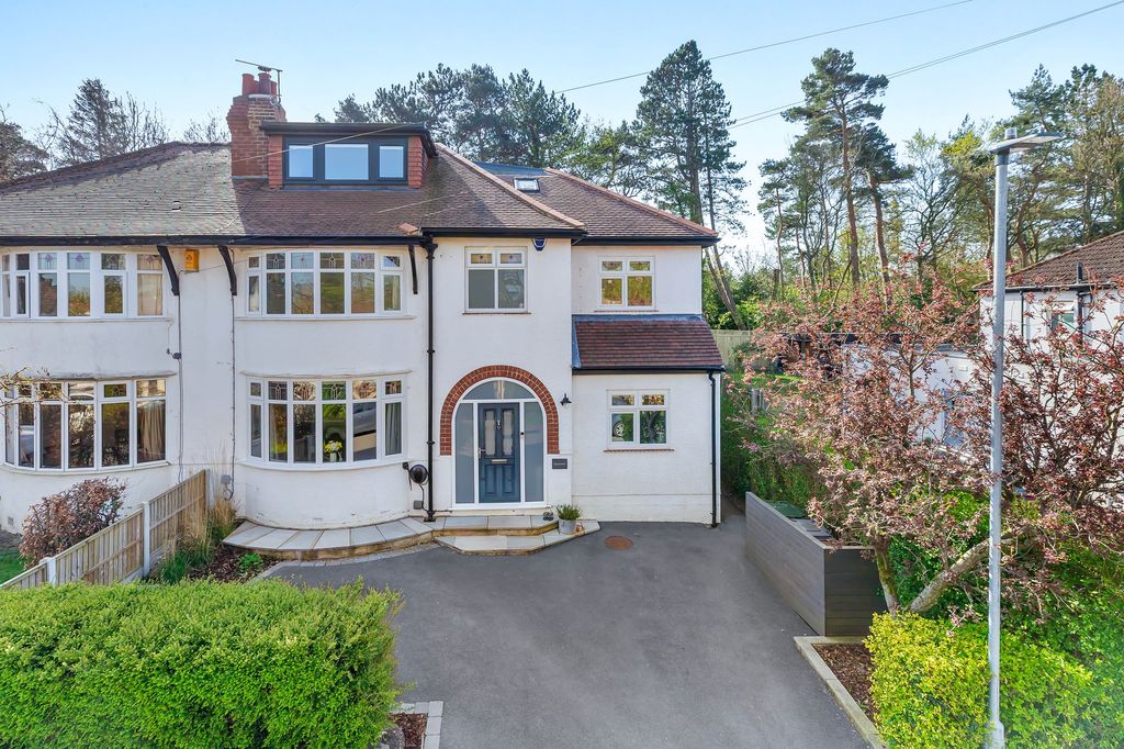 Property photo 1 of 40