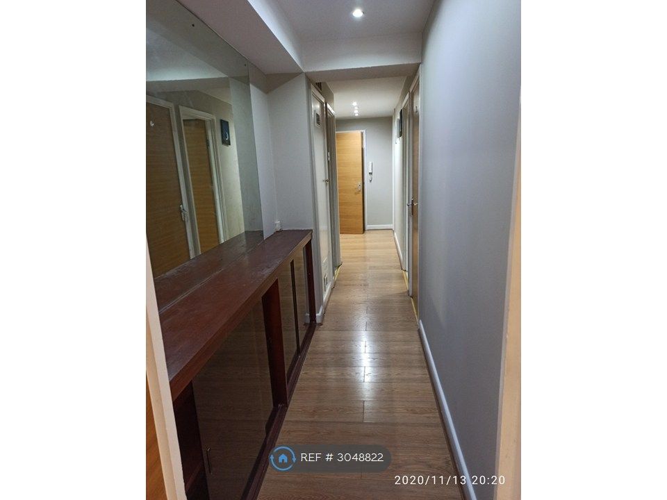 Property photo 1 of 10 Hallway