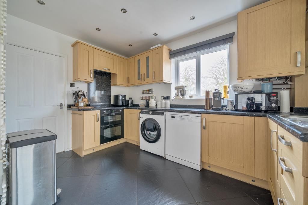 Property photo 3 of 22 Kitchen