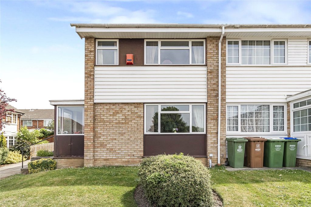 Property photo 1 of 18 External