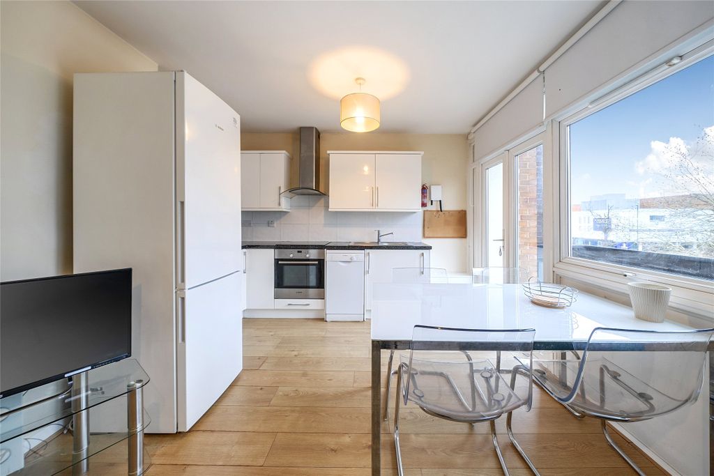 Property photo 2 of 11 Picture No. 10