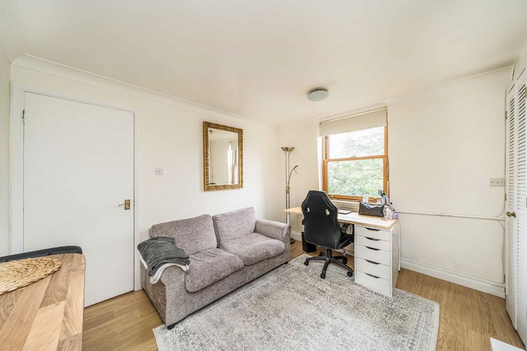 Property photo 2 of 5
