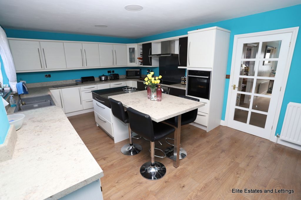 Property photo 3 of 25 02-Img_8404