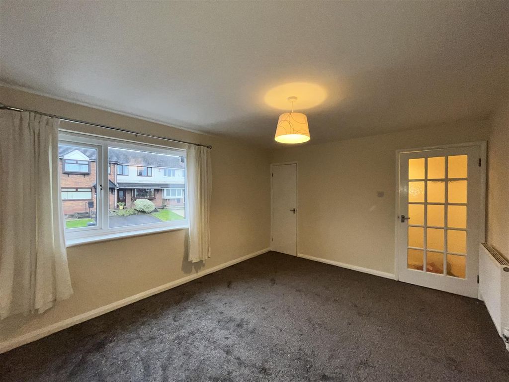 Property photo 3 of 7 Img_2452.Jpg