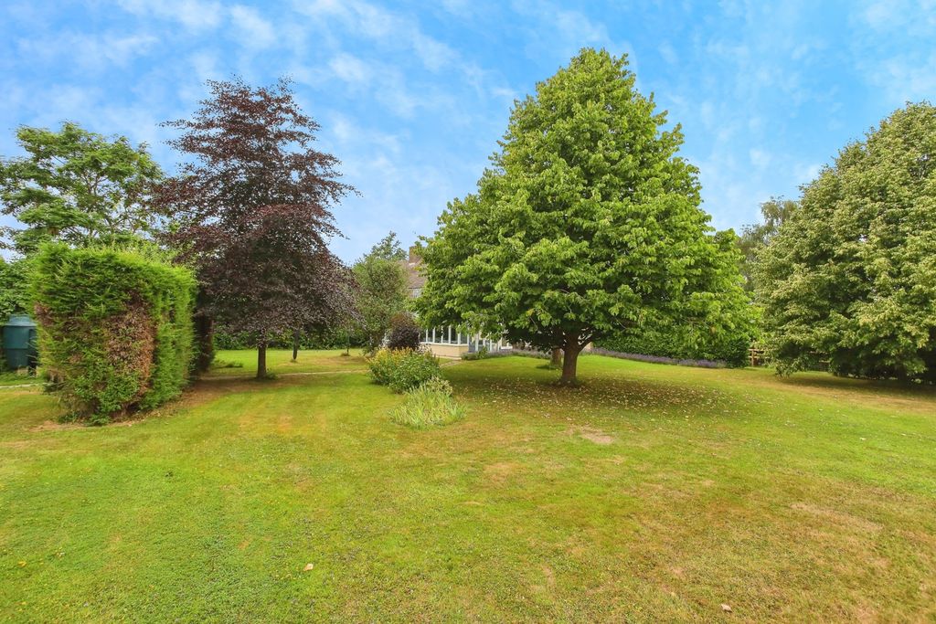 Property photo 2 of 17 Photo