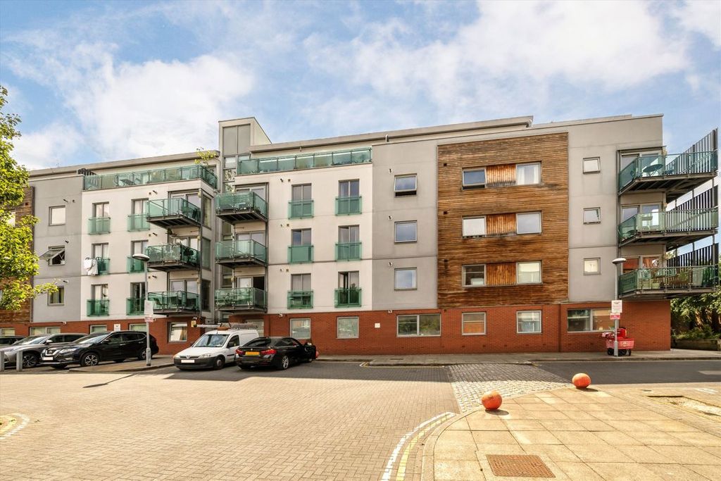 Property photo 2 of 9