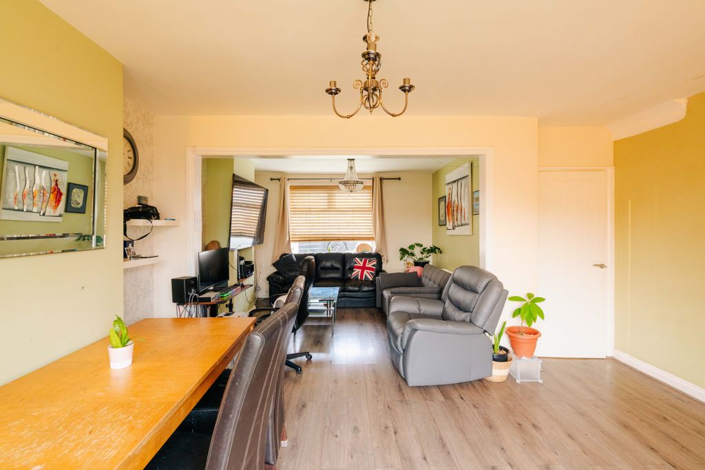 Property photo 1 of 23 6