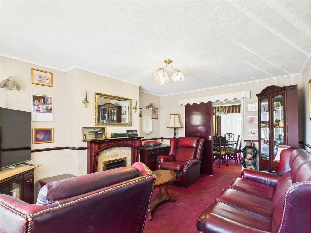 Property photo 2 of 13 Picture No. 17