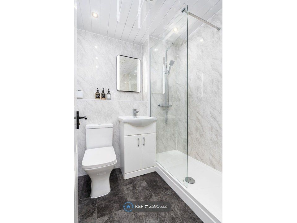 Property photo 2 of 5 Bathroom