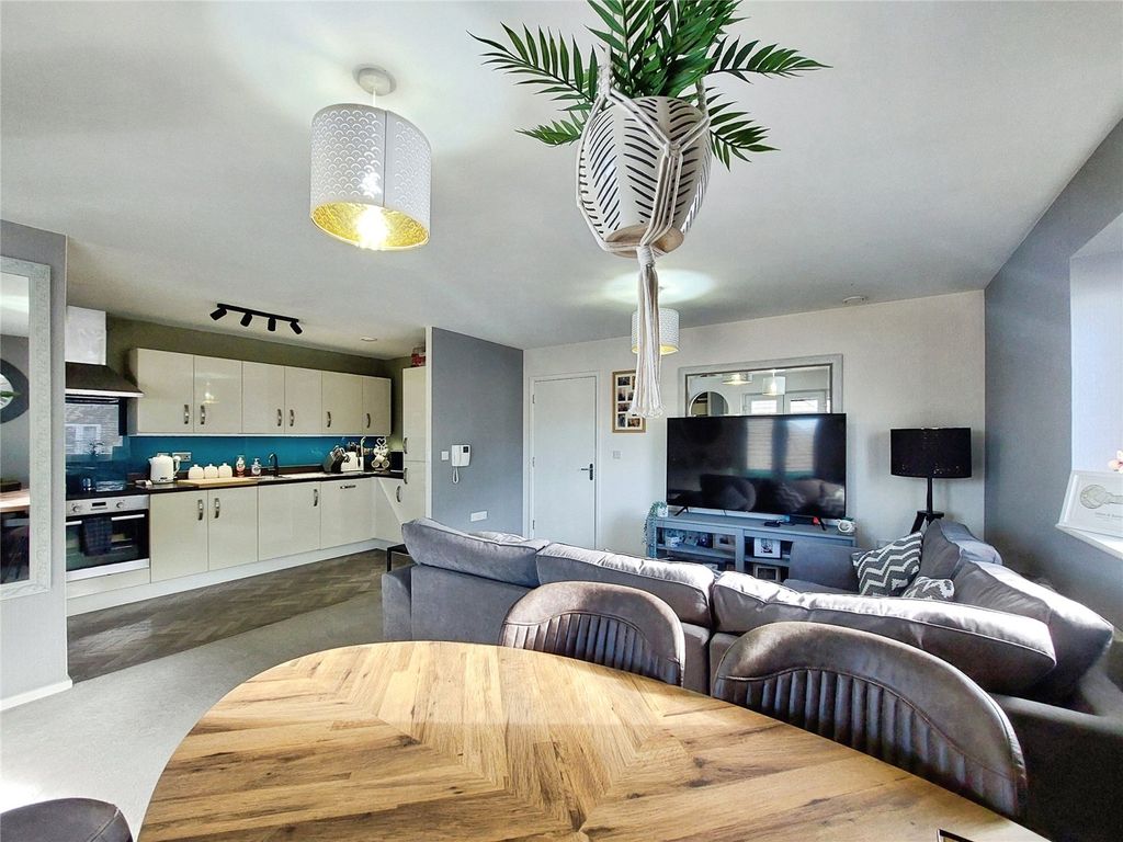 Property photo 3 of 10 Picture No. 14