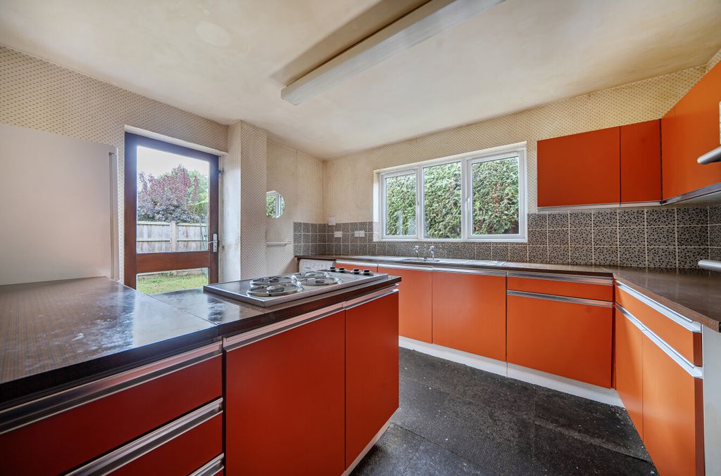 Property photo 2 of 19 1349777-8-68c19ce...