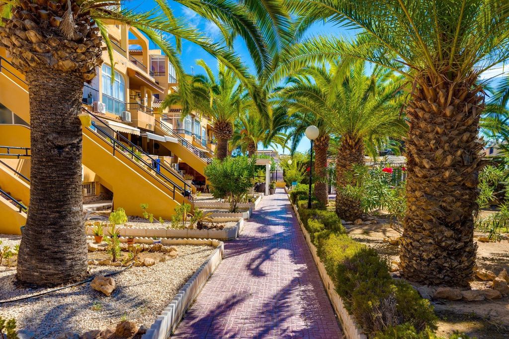 Property photo 2 of 29