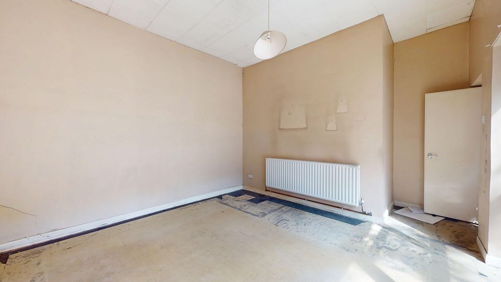 Property photo 3 of 14 Flat B, 57 Westwood Hill, Sydenham, London, Se26 6Ns