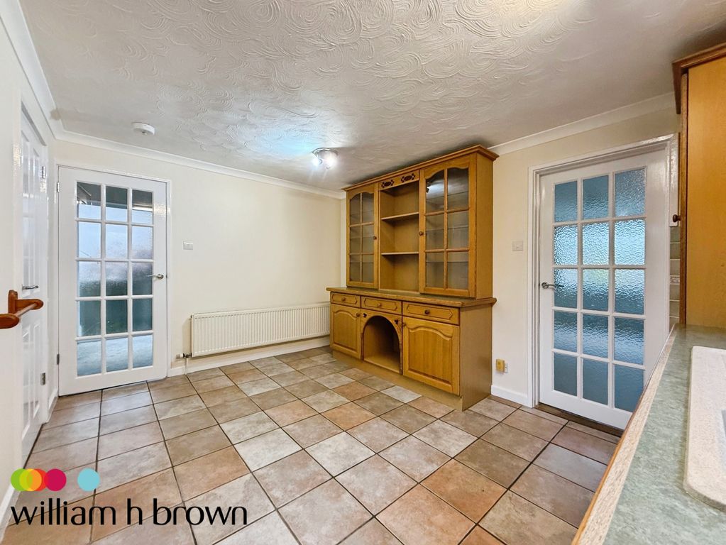 Property photo 2 of 15 Kitchen