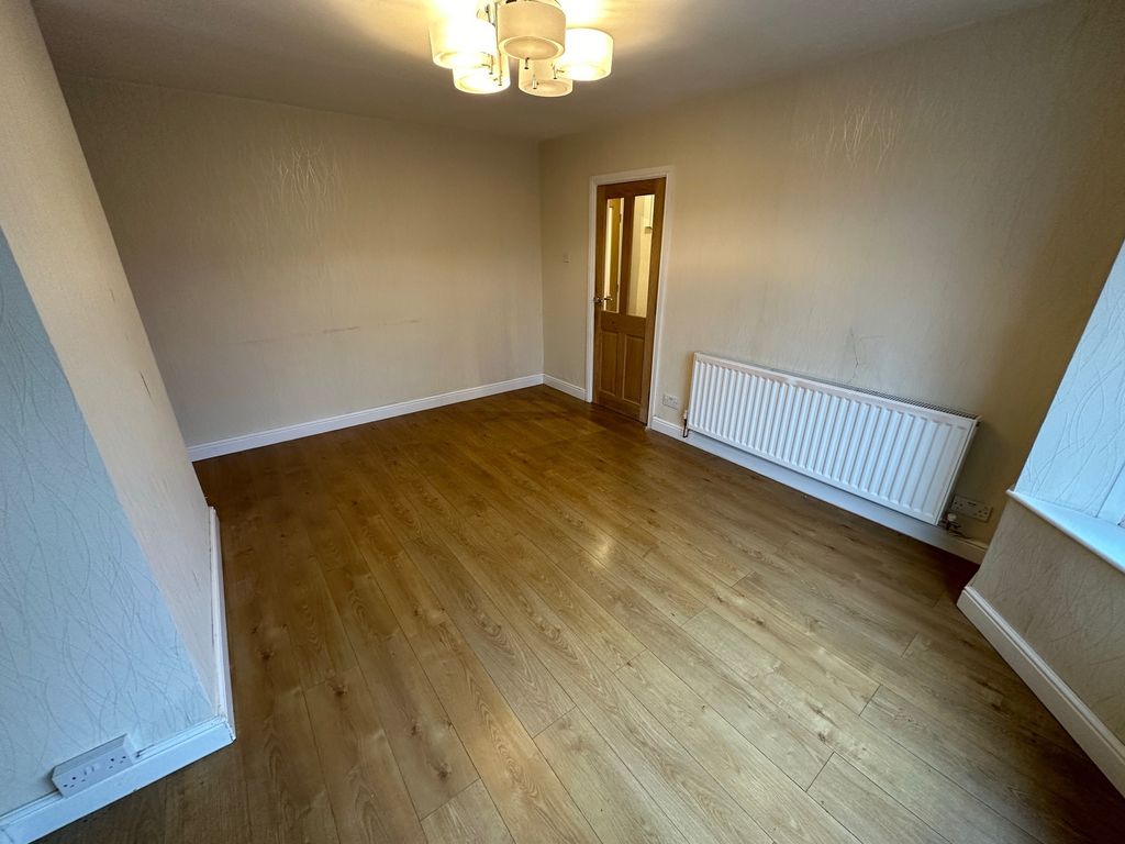 Property photo 3 of 13 2