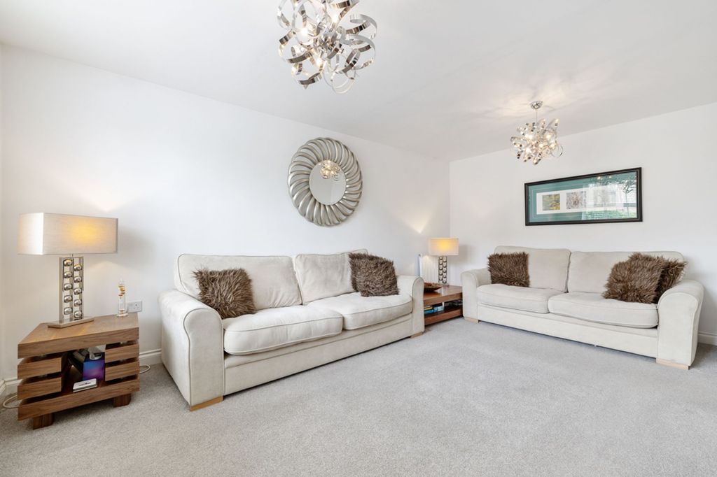 Additional image 8 of 4 bed detached house for saleLeachman Way, Petersfield GU31