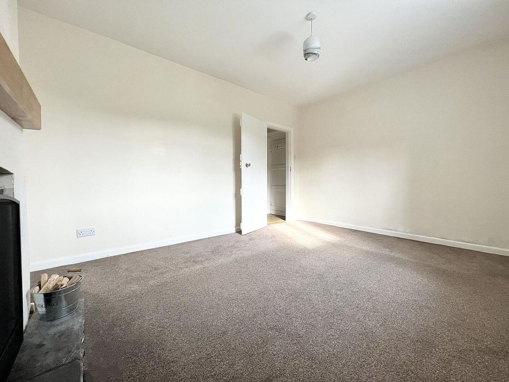 Property photo 2 of 12 Living Room