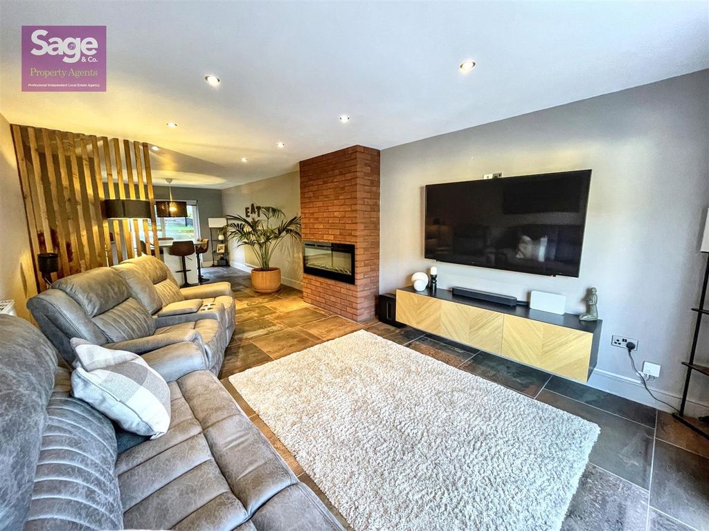 Property photo 1 of 40