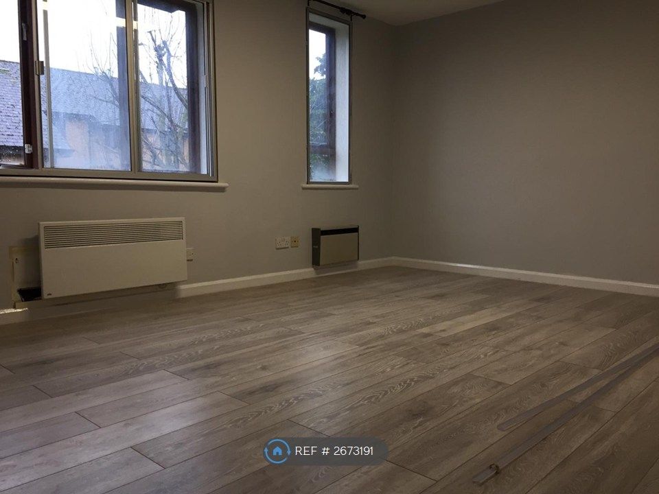 Property photo 3 of 9 Lounge