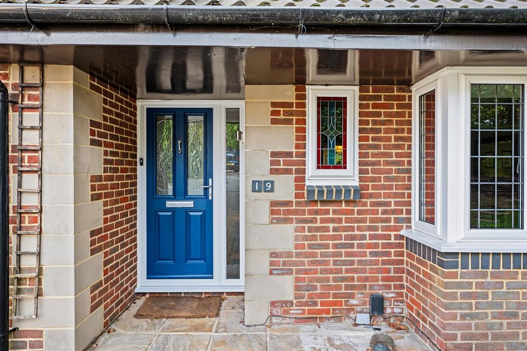 Property photo 3 of 41 2.Png