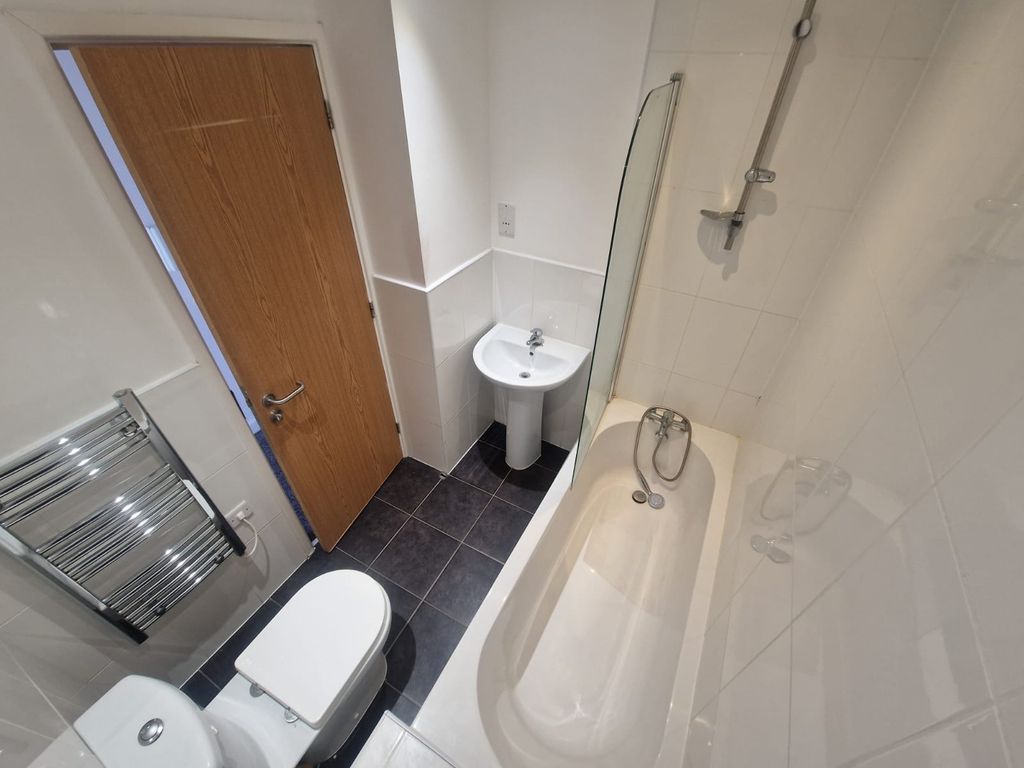 Property photo 3 of 5 4d742408-60Ea-44E5-9Dd2-0B3Aa0319Fec