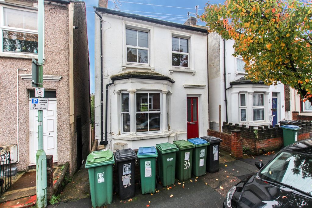 Property photo 1 of 11 Photo 01