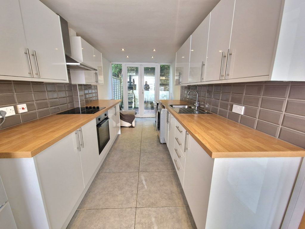 Property photo 1 of 15 Dining Kitchen