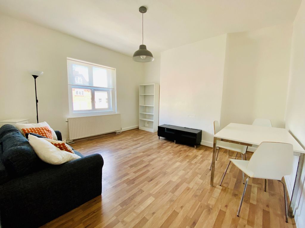 Property photo 2 of 8