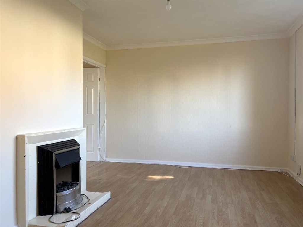 Property photo 2 of 13 c009Bd73-84c7-4E2B-95d7-d8Aca8d985cd.Jpg