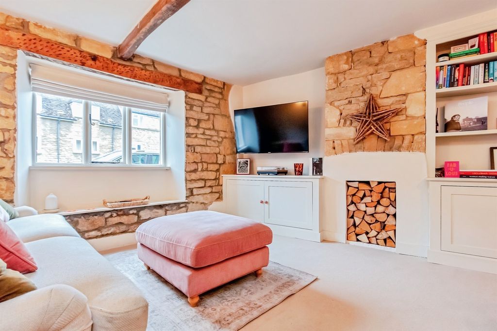 Property photo 2 of 18