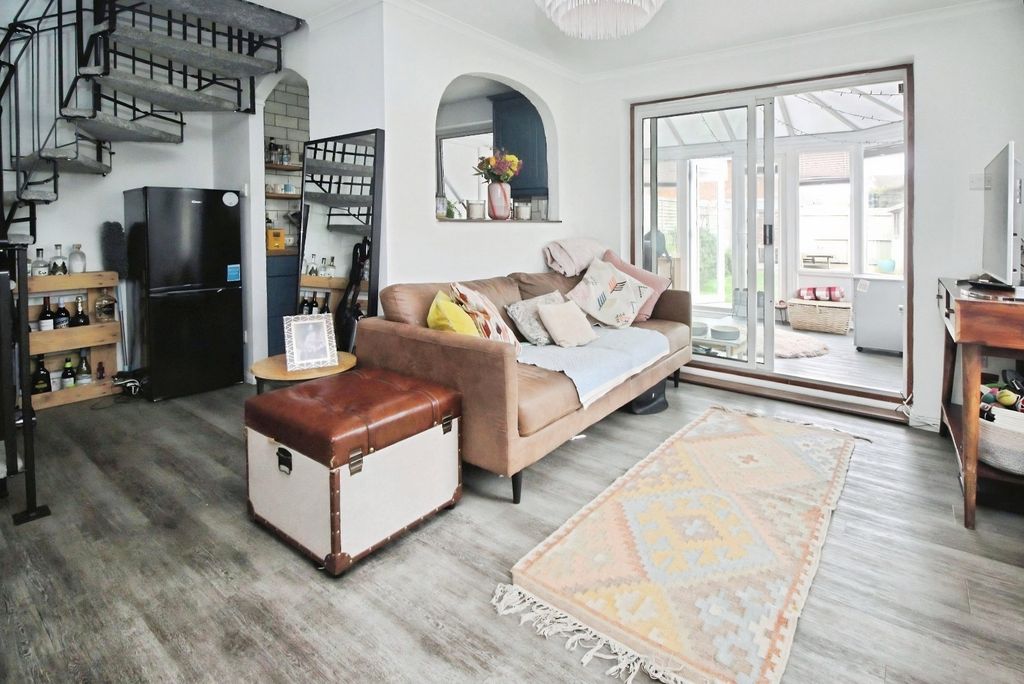 Property photo 3 of 11 Lounge/Dining Room