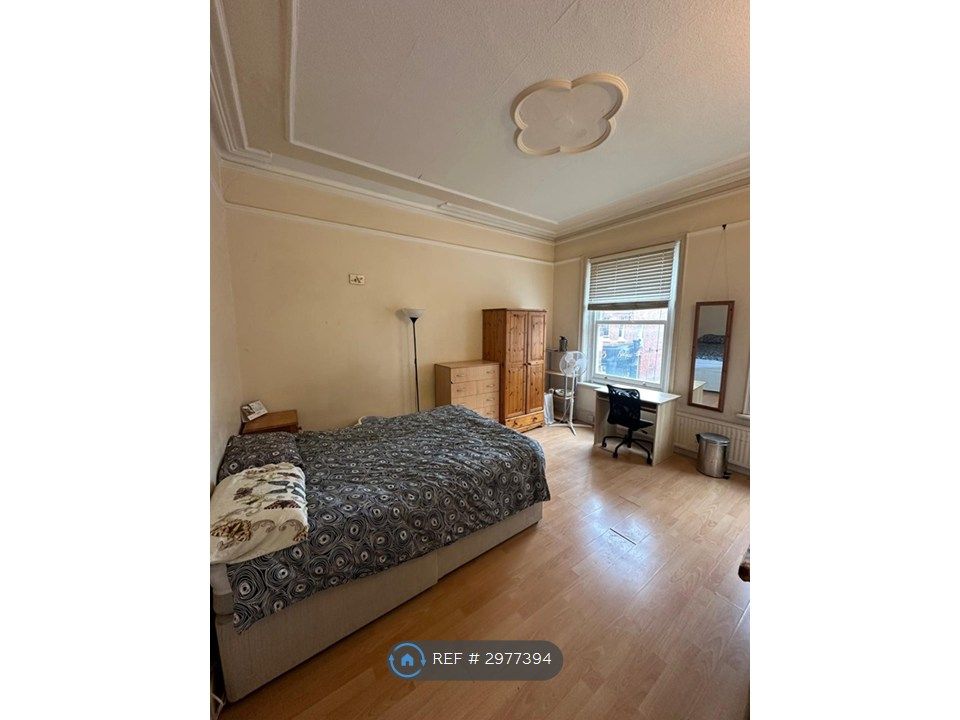 Property photo 1 of 3