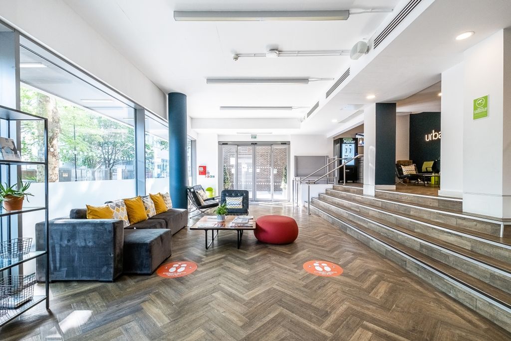 Property photo 1 of 10 Regents Wharf