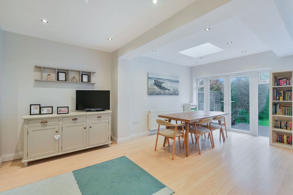 Property photo 3 of 15