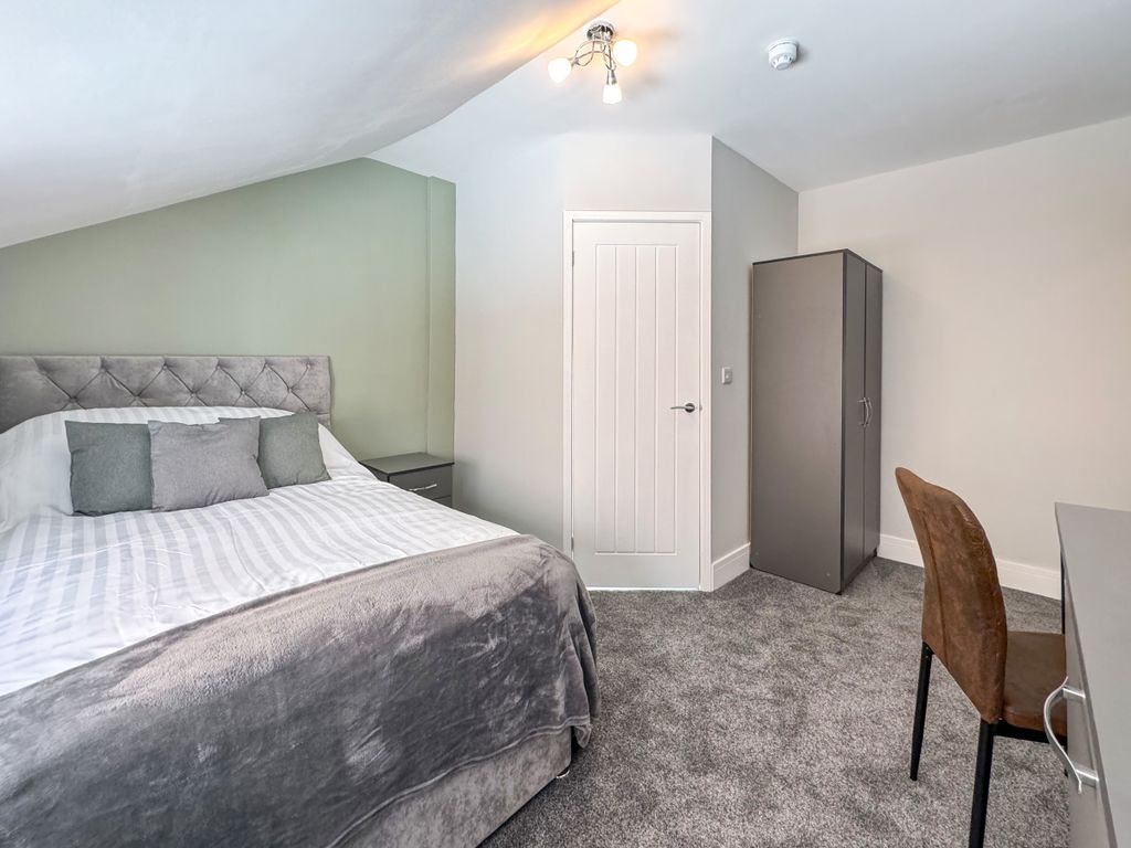 Property photo 3 of 4