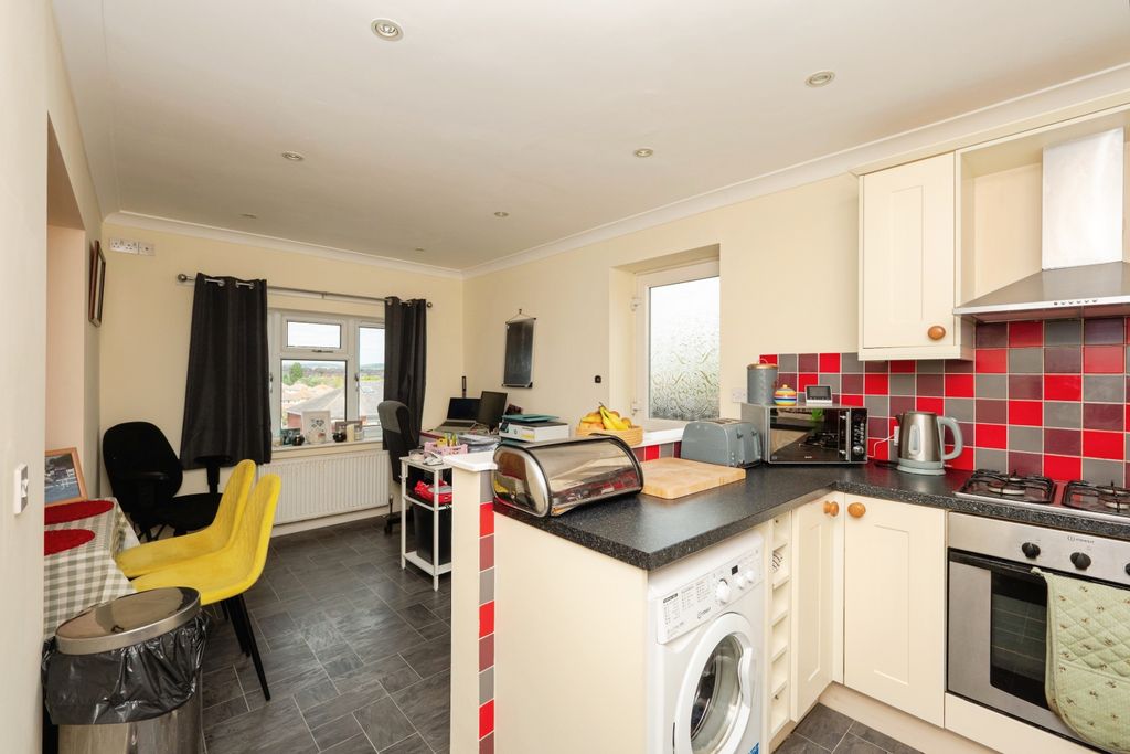 Property photo 2 of 16 Kitchen/Diner